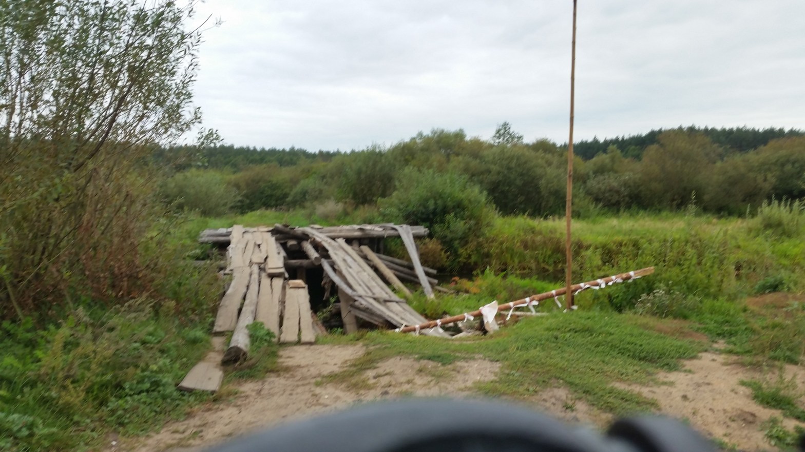 Wooden bridge with slit in the middle