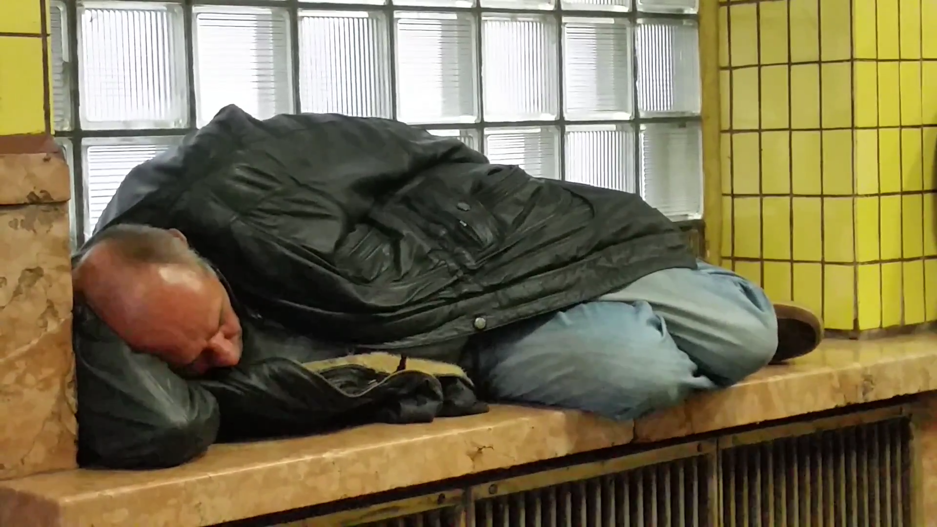 Screenshot 2021-04-11 21.58.01